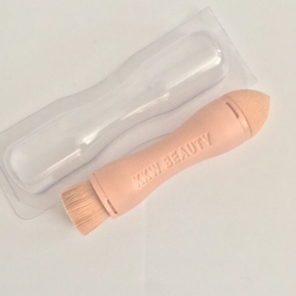 KKW Beauty Contour Brush